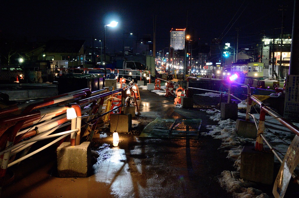 道路工事と夜 葡萄入りココア 道路工事と夜 葡萄入りココア