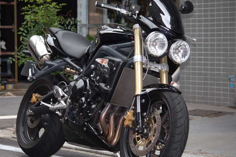 スピードトリプル、ストリートトリプル　カーボンフライスクリーン トライアンフ ストリートトリプルR スピードトリプルR 純正