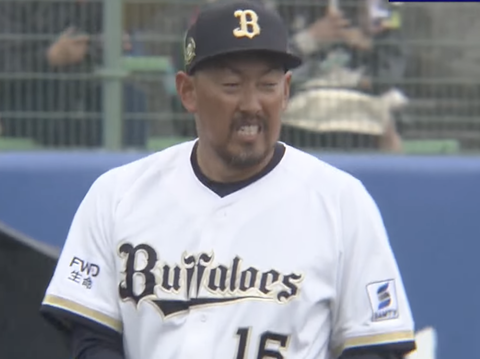 平野佳寿さん雨を弱める