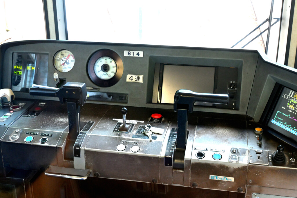 主幹制御器 しゅかんせいぎょき : 鉄道写真家 斉木実のblog 車輛の逸品