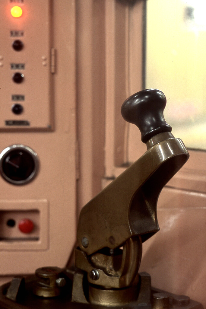 主幹制御器 しゅかんせいぎょき : 鉄道写真家 斉木実のblog 車輛の逸品