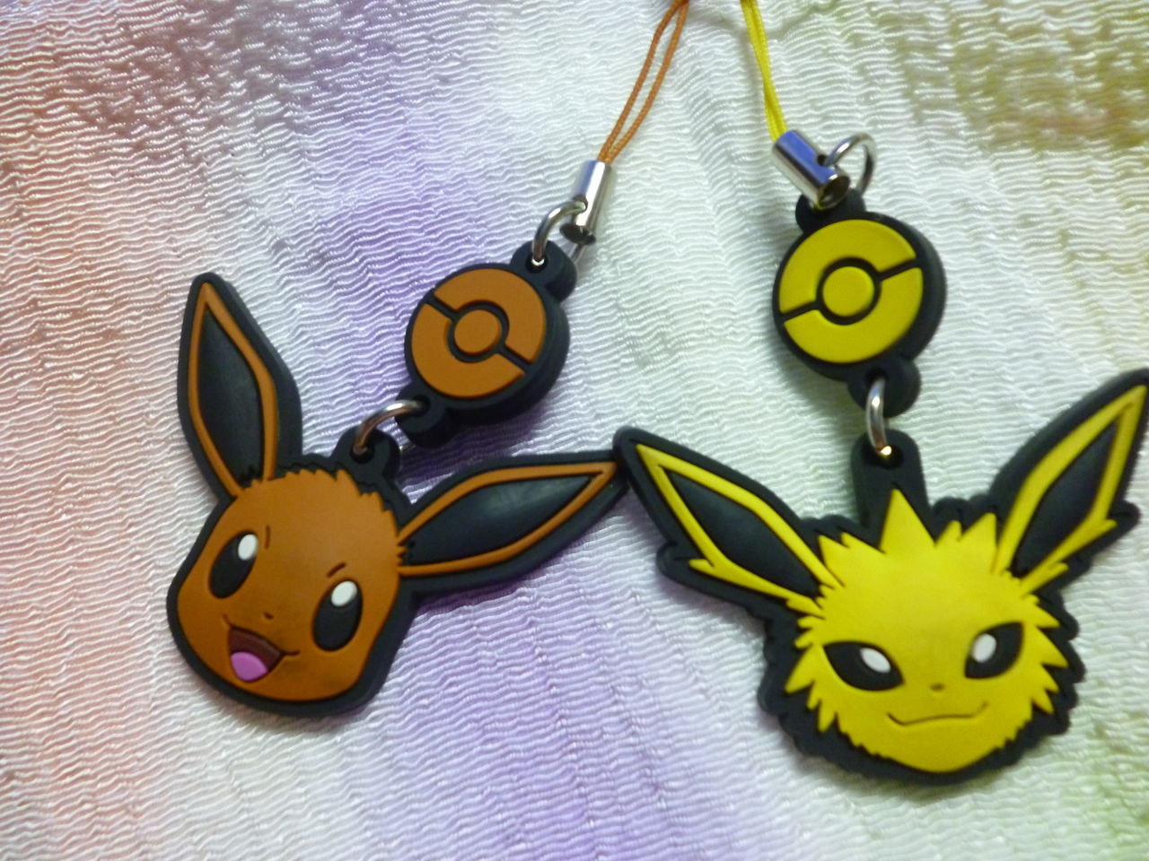 ぶらぶらラバーストラップ ぶいろぐ