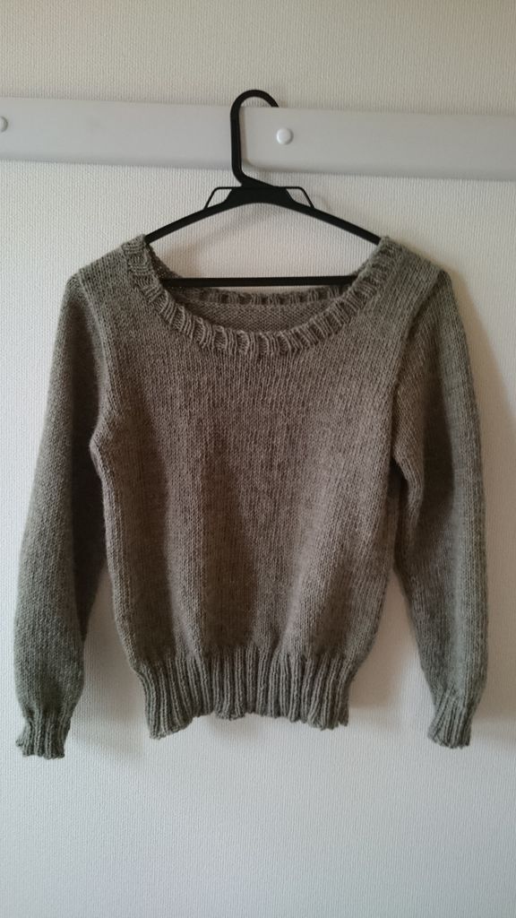 初めてのメリヤス編みのセーター 好きなもの全部のせ