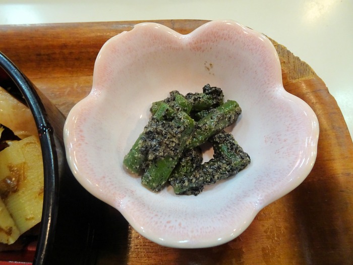39umeya07669