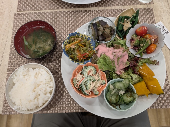 07komichi042129826