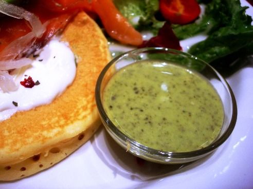 j.s.pancake cafe＠中野-バジルソース
