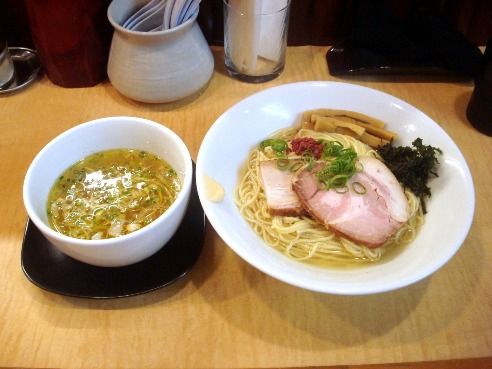 蔦＠巣鴨-鶏と煮干の塩つけそば