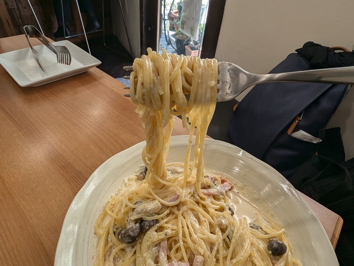 61buonaeri040912646
