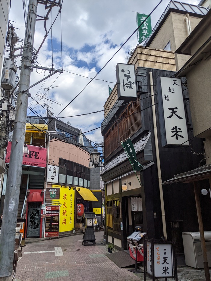 51sarakita043316327