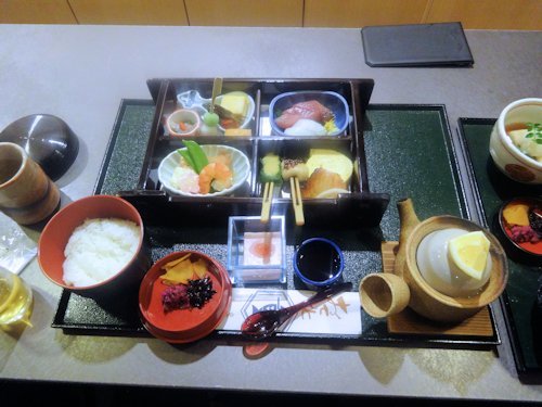京料理 萬重 ポルタ店＠京都