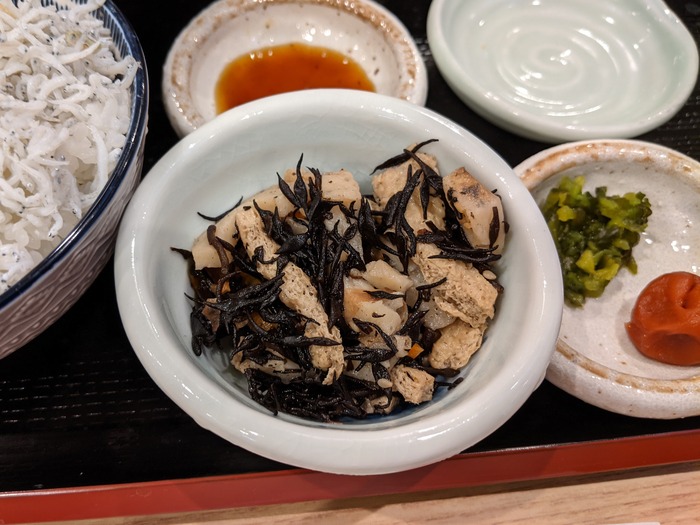 61takahiro033805837