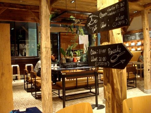 j.s.pancake cafe＠中野-店内・デリ