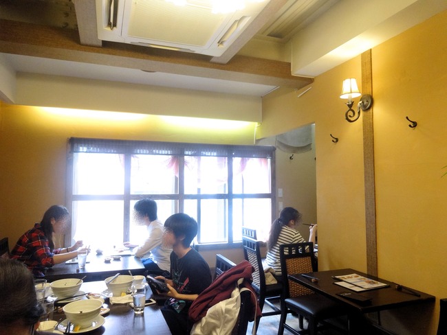 03mothai04428