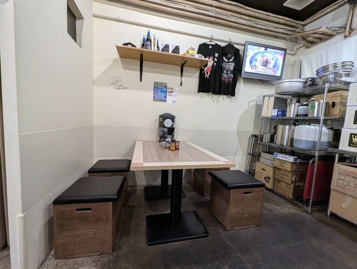 04menpekign042711787