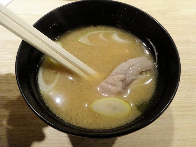 57bouju07443