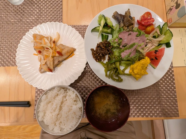 08komichi041622070