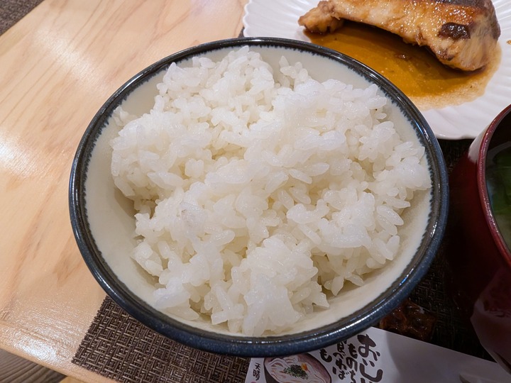 09komichi042423907