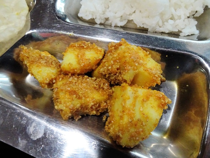 39khana06385