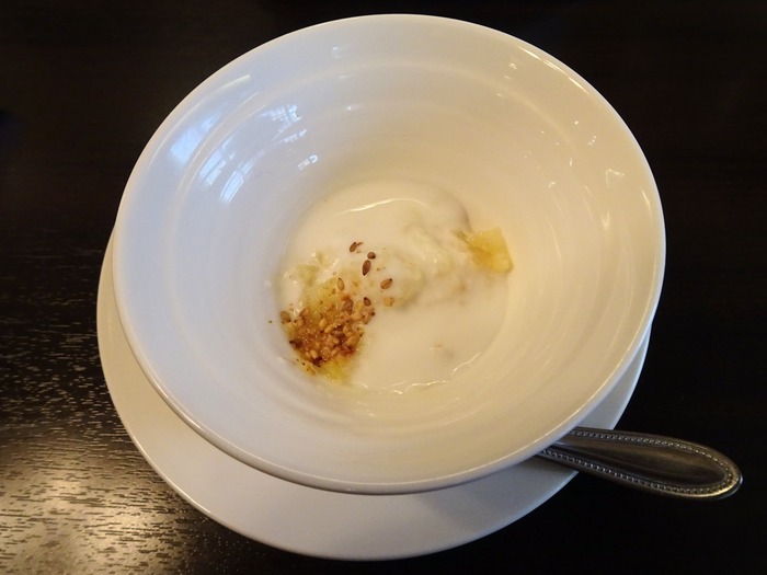 18mothai03055