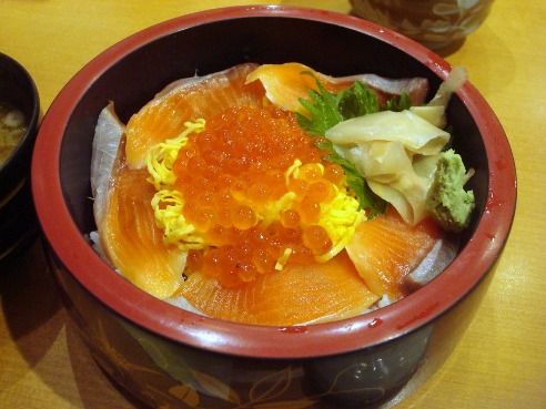 鮨丸@新宿-北海道丼
