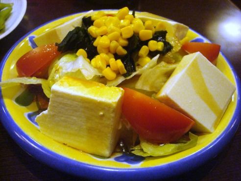 居酒屋 赤ひょうたん-豆腐とトマトのサラダ