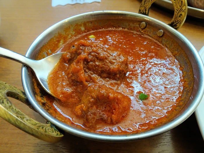 40menuka02045