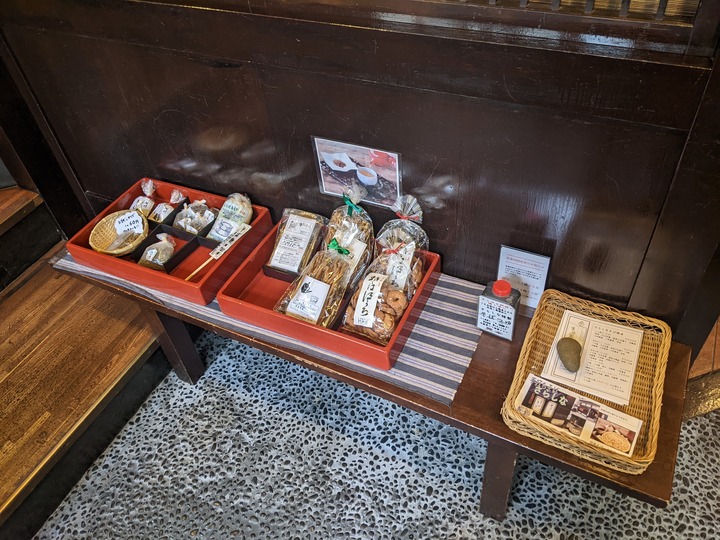 52sarakita044240737