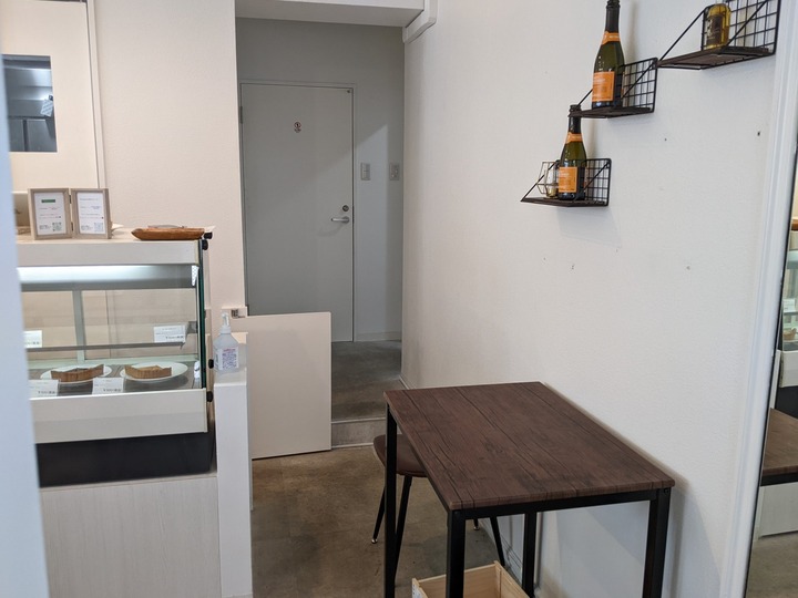 05nom040947344