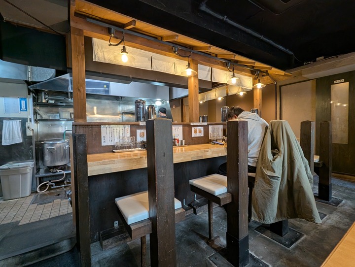 04etsu043232056