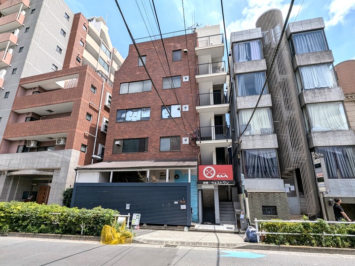 01app034308381