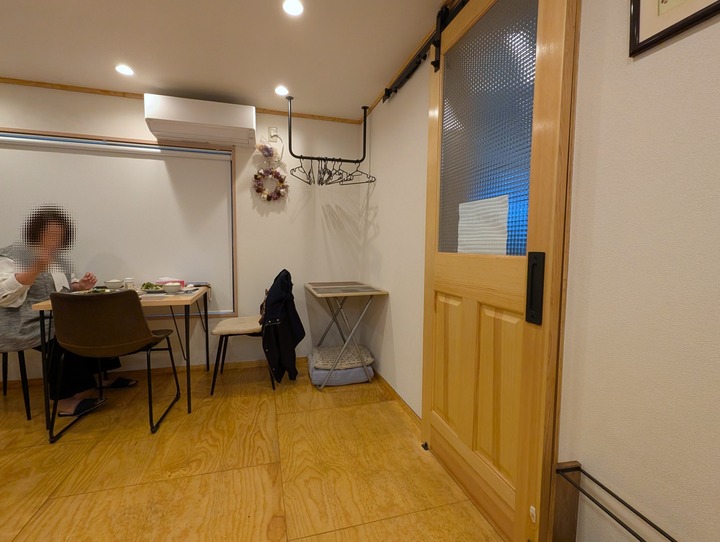 06komichi040649339