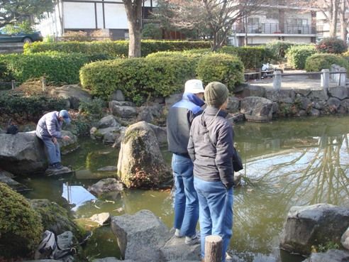 新井薬師公園-釣り人