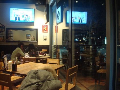 フットニック＠中野セントラルパーク-店内