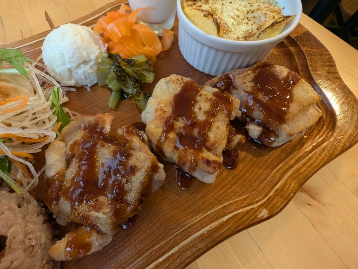 13airnoir041258500