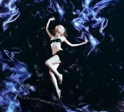 Mỹ Mỹ BURNING BLUE