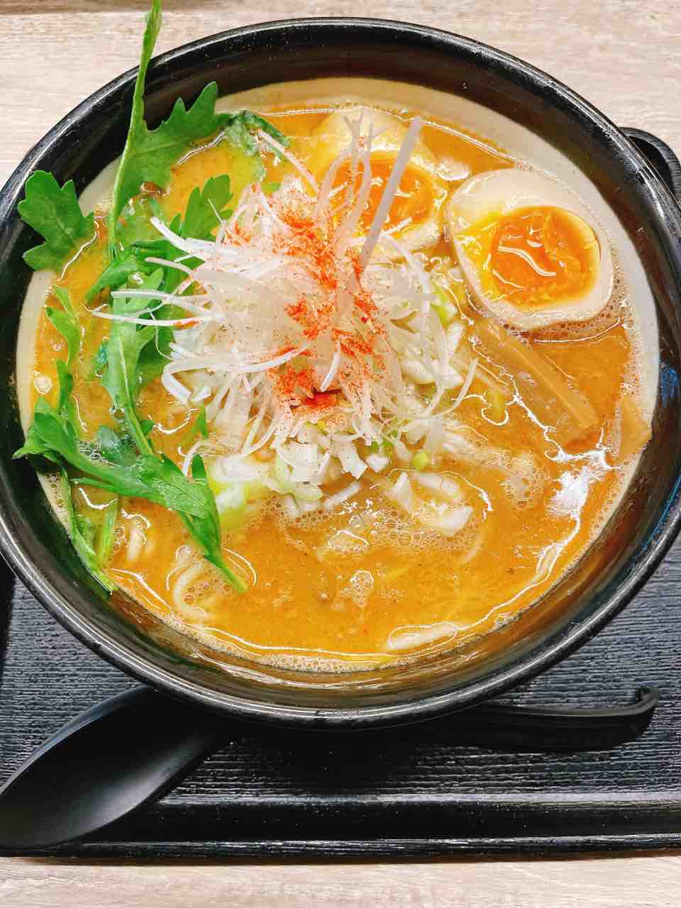西天満で特上の魚介系醤油ラーメンを食べる 麺乃家 中野祐治のレコ麺 メン ドdiary 西天満で特上の魚介系醤油ラーメンを食べる 麺乃家 中野祐治のレコ麺 メン ドdiary
