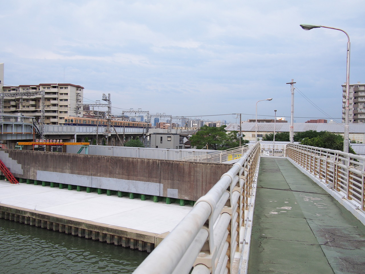 尼崎 十三 海抜ゼロメートル地帯を行く その4 北摂の混沌 尼崎 十三 海抜ゼロメートル地帯を行く その4 北摂の混沌