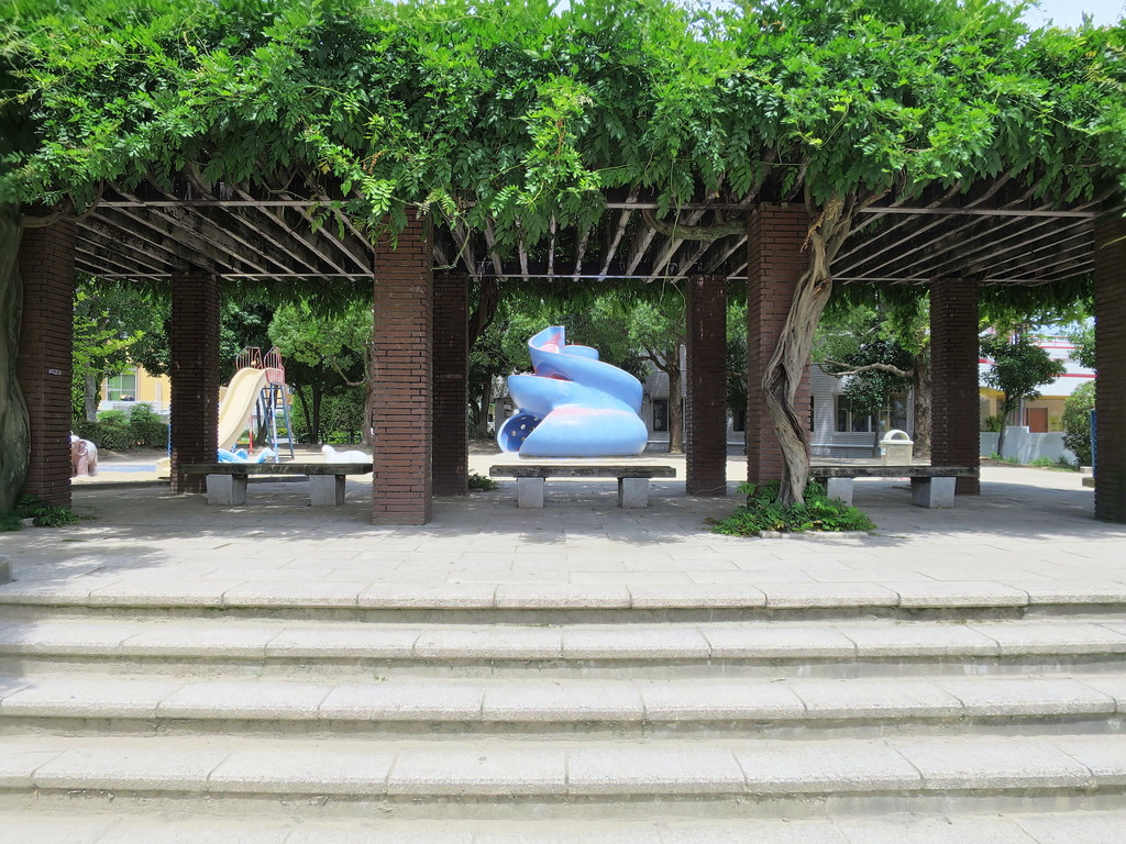 近所の公園めぐり まきふん公園 北摂の混沌
