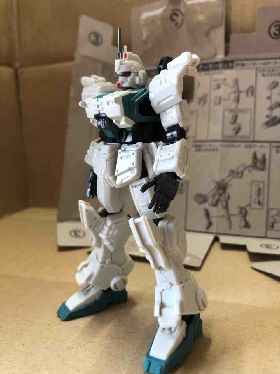 【希少シークレット入り】ソフビスーツガンダム　箱入8個＋1個合計9個セット 希少シークレット入り】ソフビスーツガンダム 箱入8個＋1個合計9