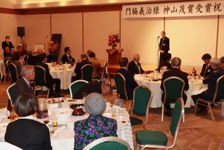 祝賀会　乾杯繪面副会長