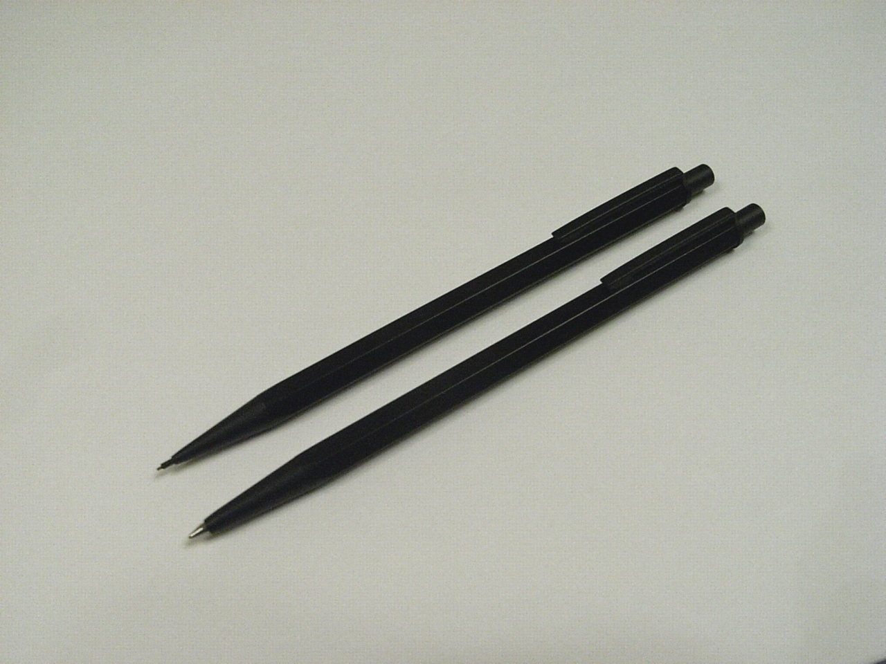 ブンキチ 無印良品 アルミボールペン 黒 アルミシャープペン 黒 ブンキチ 無印良品 アルミボールペン 黒 アルミシャープペン 黒
