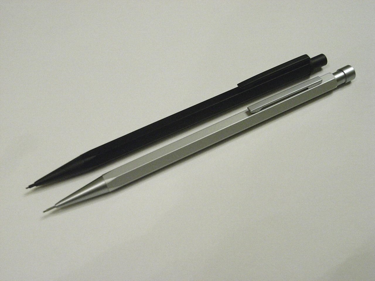 ブンキチ 無印良品 アルミボールペン 黒 アルミシャープペン 黒 ブンキチ 無印良品 アルミボールペン 黒 アルミシャープペン 黒
