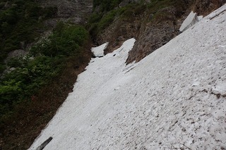 s-69雪渓トラバースP6061368