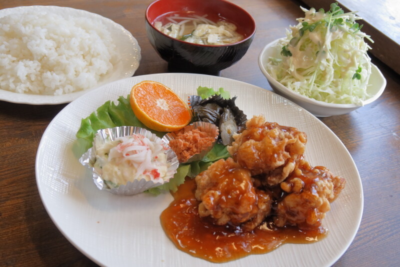 ぶらり から揚の甘酢あんかけ カフェレストラン バブハウス 大館市 カメラを持ってぶらりと散歩