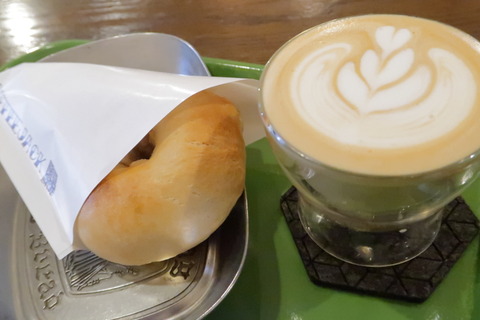 ぶらり、アップルアイズとカフェラテ@COFFEEJACK【秋田市】