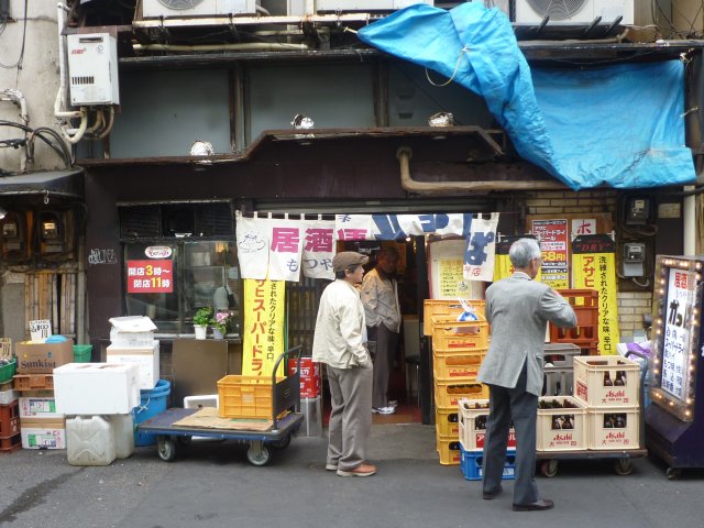 月曜日は昼から満員 大瓶ビール294円は最安値 御徒町 カッパ Jr山手線御徒町駅 東京 星島センベロぶらり 月曜日は昼から満員 大瓶ビール294円は最安値 御徒町 カッパ Jr山手線御徒町駅 東京 星島センベロぶらり