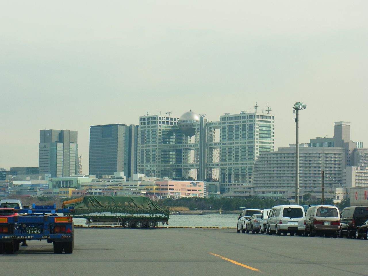 品川埠頭に公共の食堂が新規開業しました 品川埠頭 台場食堂 都バス品99東京入局管理局バス停 東京 星島センベロぶらり