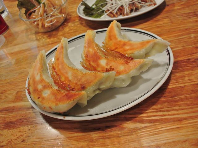 ジャンボ餃子が名物 上野 昇龍part Jr山手線上野駅 東京 星島センベロぶらり