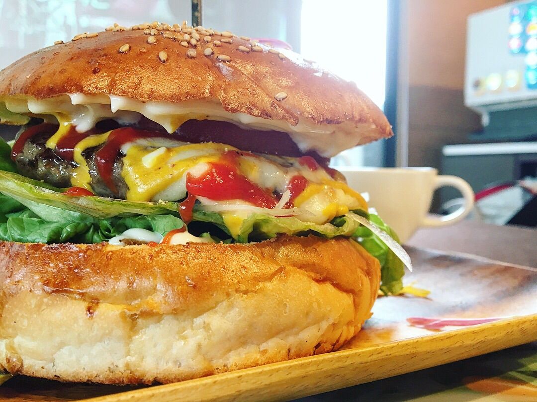 ハンバーガーは まさかの大きさ Feel Nature Waka 鹿児島 姶良 ハンバーガー大好き Burgirl ハンバーガーは まさかの大きさ Feel Nature Waka 鹿児島 姶良 ハンバーガー大好き Burgirl