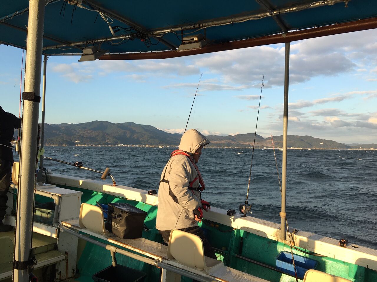 調子回復 の洲本沖 テンヤでタチウオ狙い 5回目 In 明石沖 名田屋乗合船 ボーズが怖くて釣りができるかっ